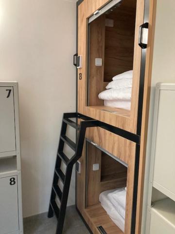 Capsule Hostel Andel Centre Spirit Prague Extérieur photo