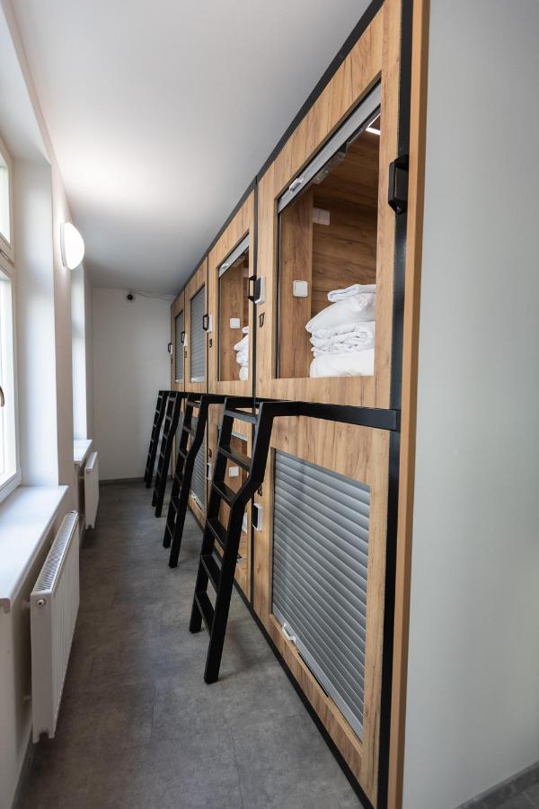 Capsule Hostel Andel Centre Spirit Prague Extérieur photo